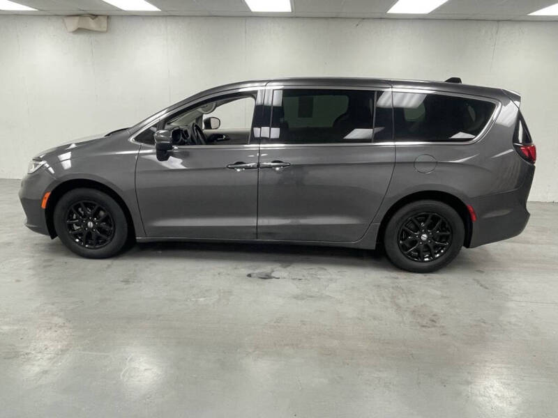 Used 2023 Chrysler Pacifica Touring L with VIN 2C4RC1BG4PR550462 for sale in Celina, OH