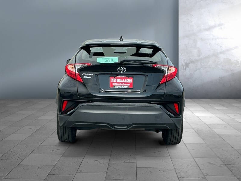 2021 Toyota C-HR XLE