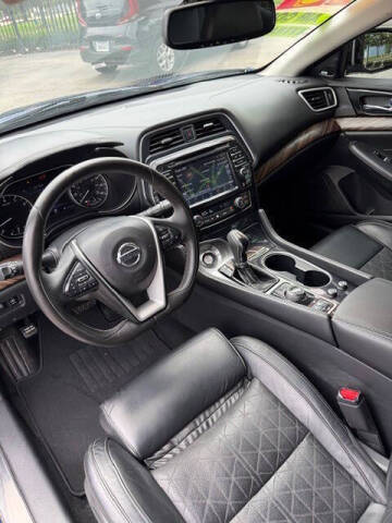 2017 Nissan Maxima Platinum