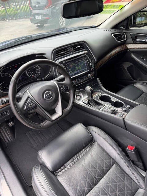 2017 Nissan Maxima Platinum