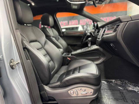 2015 Porsche Macan S