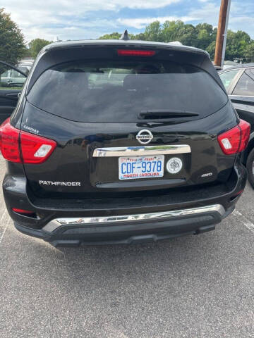 2019 Nissan Pathfinder S