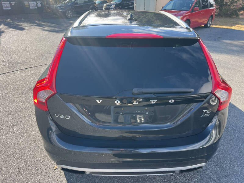 2015 Volvo V60 Cross Country T5 Platinum