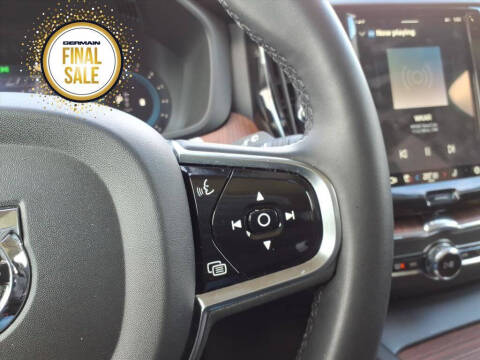 2024 Volvo XC60 B5 Plus Dark Theme