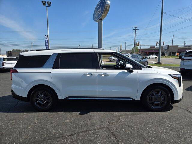 2025 Kia Carnival SX