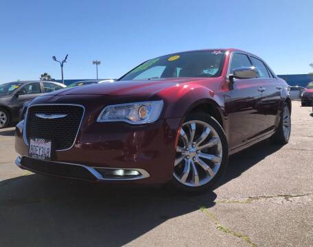 2018 Chrysler 300 for sale at LUGO AUTO GROUP in Sacramento CA