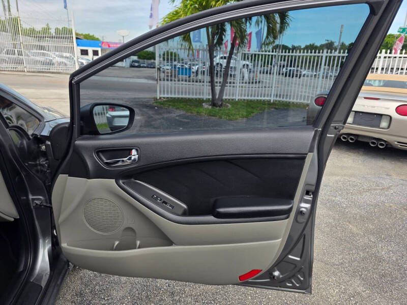 2016 Kia Forte LX