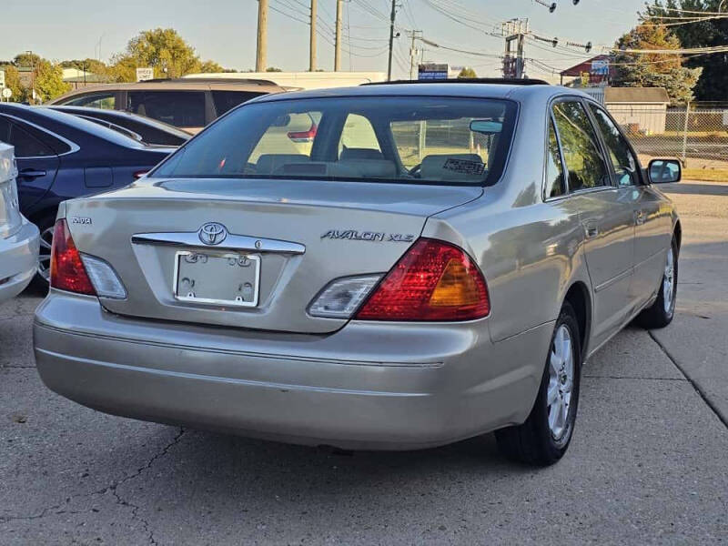 2000 Toyota Avalon XLS