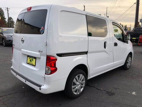 2020 Nissan NV200 SV