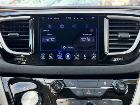 2017 Chrysler Pacifica Touring Plus
