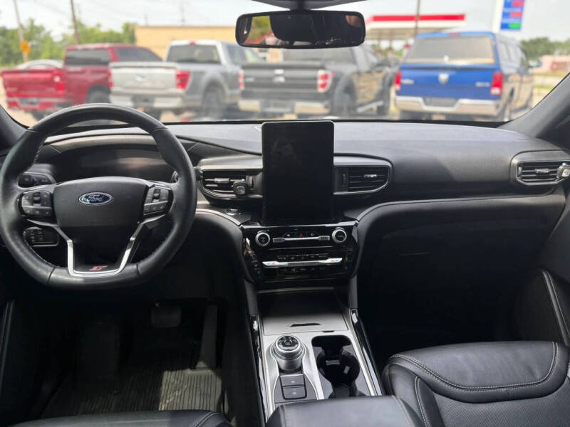 2022 Ford Explorer ST