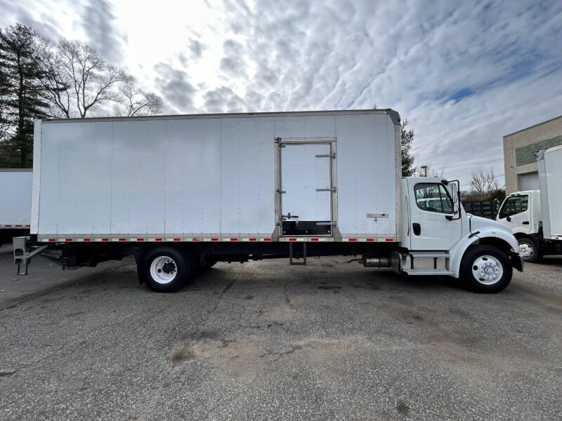 2018 Freightliner M2 106