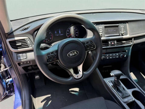 2017 Kia Optima LX