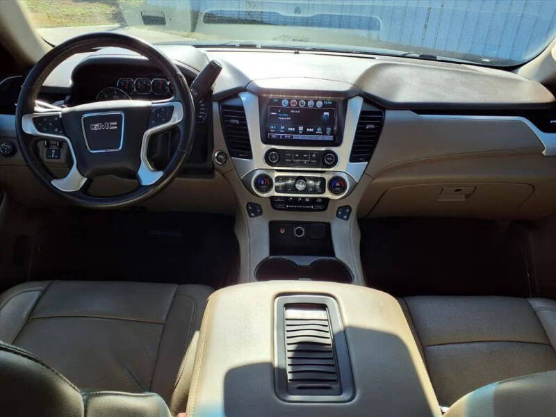 2017 GMC Yukon XL SLT