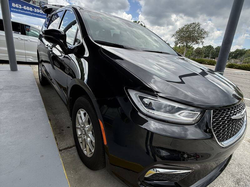 2023 Chrysler Pacifica Touring L