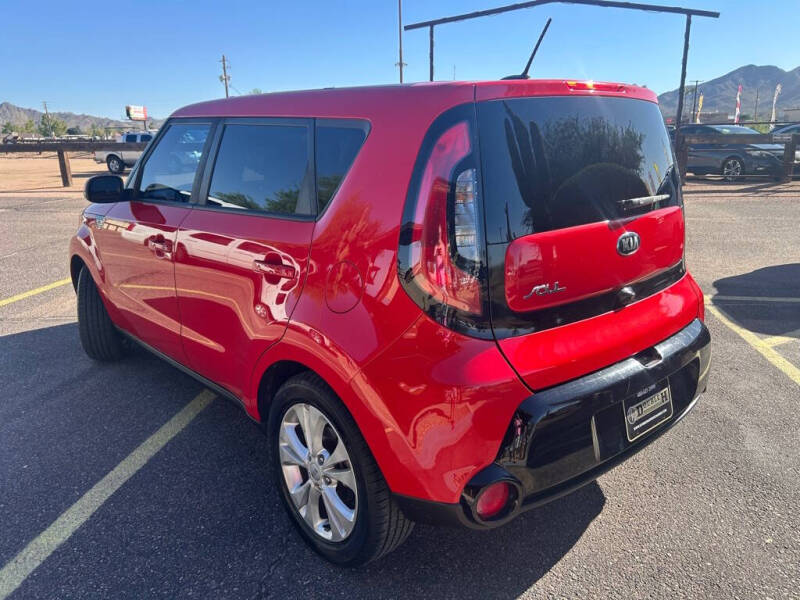 2016 Kia Soul +