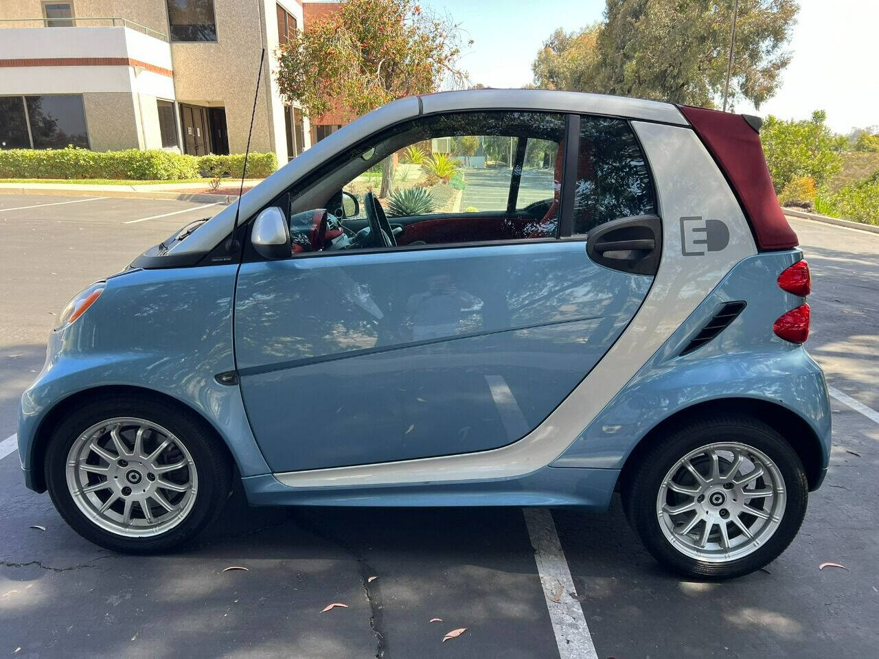 2013 Smart fortwo electric drive for sale at Martyn Motors in San Diego, CA