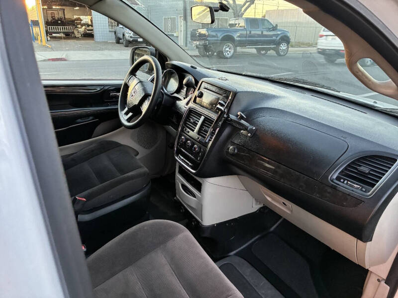 2017 Dodge Grand Caravan SE