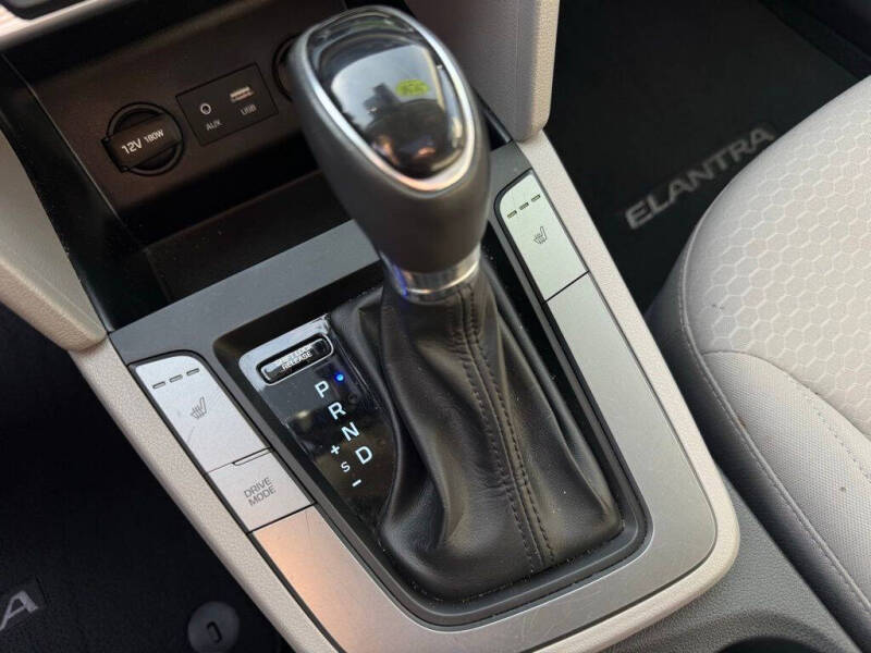 2020 Hyundai Elantra