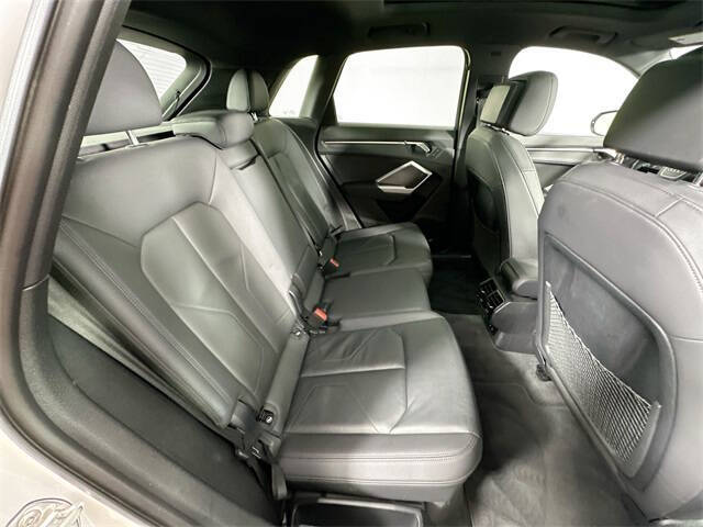 2024 Audi Q3 quattro S line Premium 45 TFSI