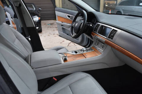 2009 Jaguar XF Luxury