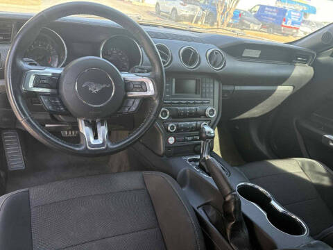 2017 Ford Mustang V6