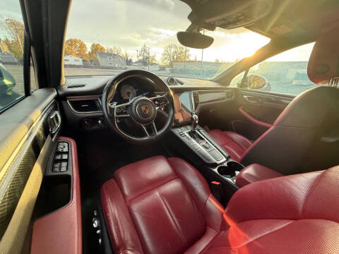 2016 Porsche Macan S