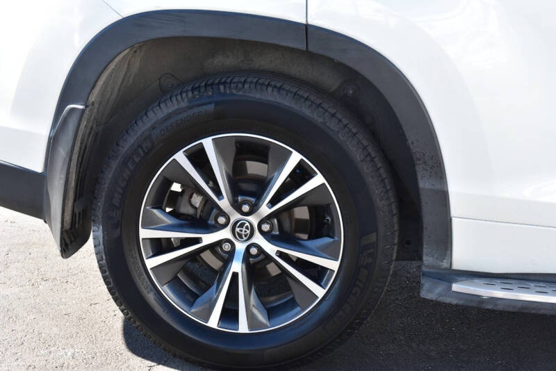 2017 Toyota Highlander LE