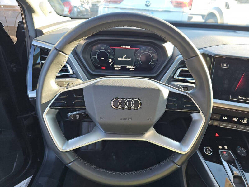 2024 Audi Q4 e-tron quattro Premium Plus 55