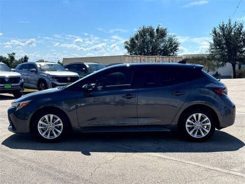 2025 Toyota Corolla Hatchback SE
