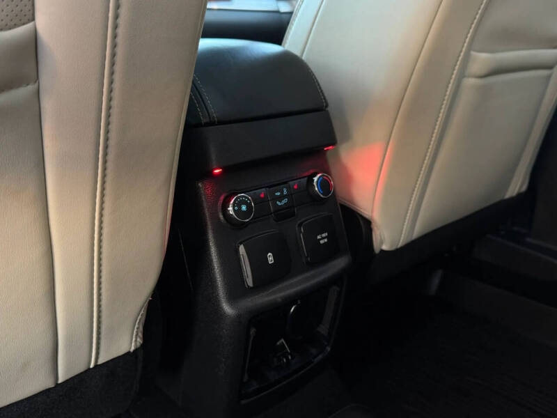 2019 Ford Explorer Platinum