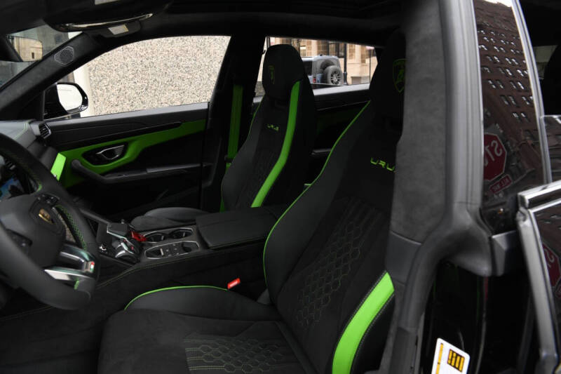 2024 Lamborghini Urus S