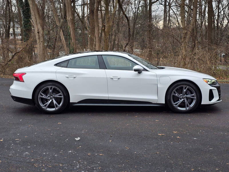 2022 Audi e-tron GT quattro Premium Plus