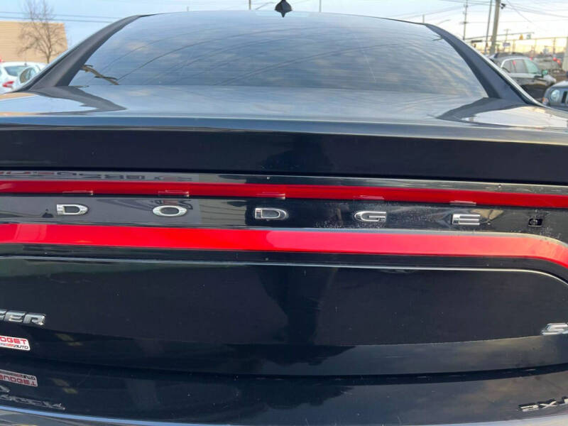 2017 Dodge Charger SXT