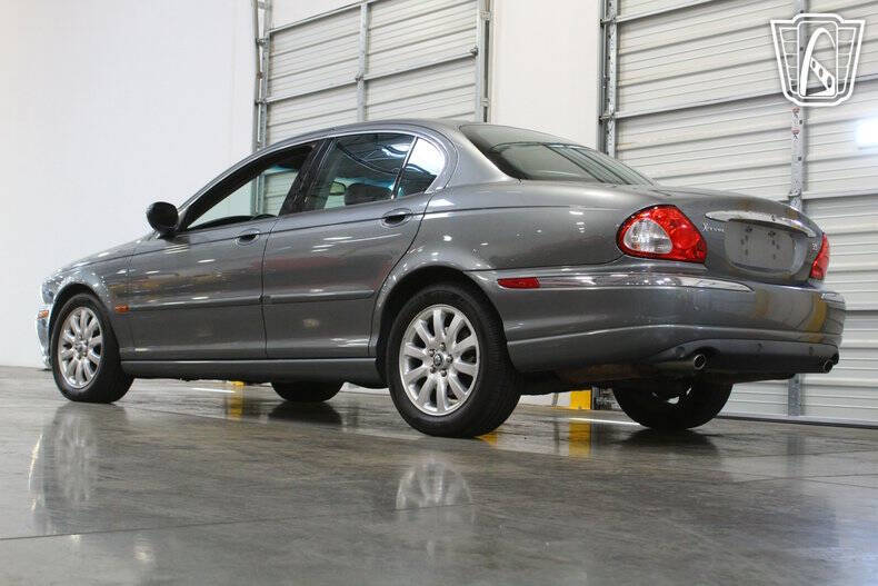 2002 Jaguar X-Type 2.5