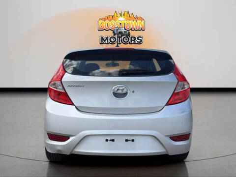 2013 Hyundai Accent SE