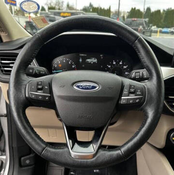 2020 Ford Escape SEL