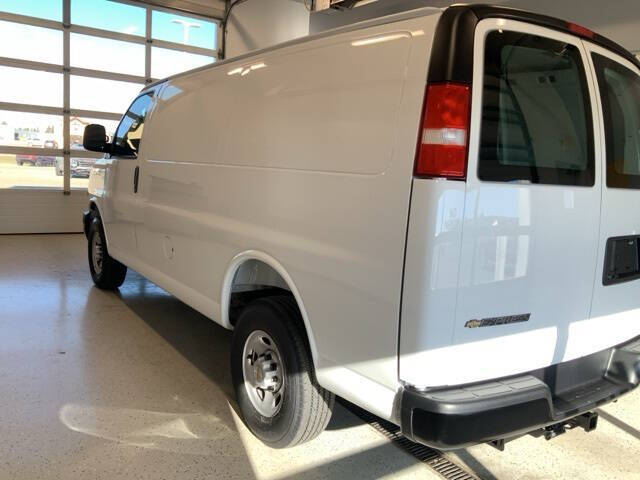 2025 Chevrolet Express 3500
