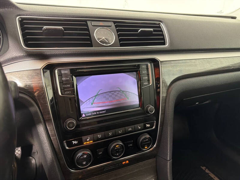 2016 Volkswagen Passat