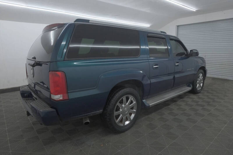 2005 Cadillac Escalade ESV Platinum Edition