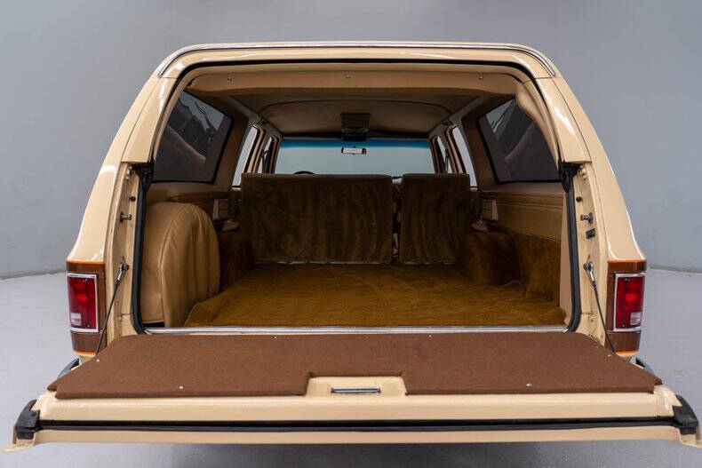 1987 GMC Suburban R1500