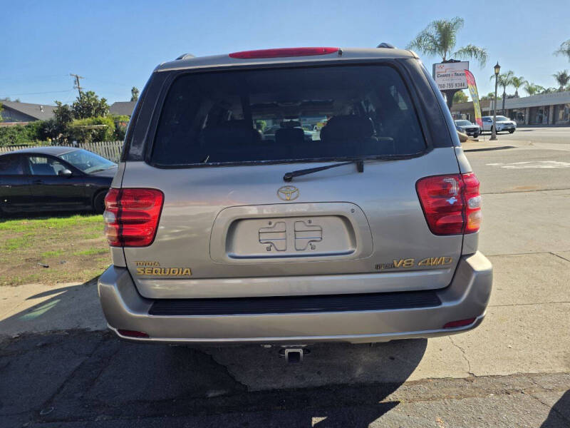 2002 Toyota Sequoia SR5