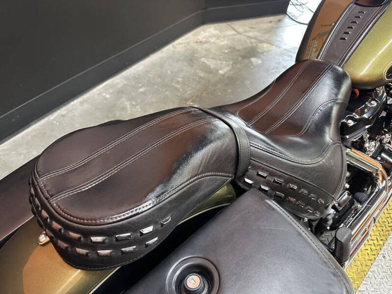 2018 Harley-Davidson FLHC - Softail Heritage