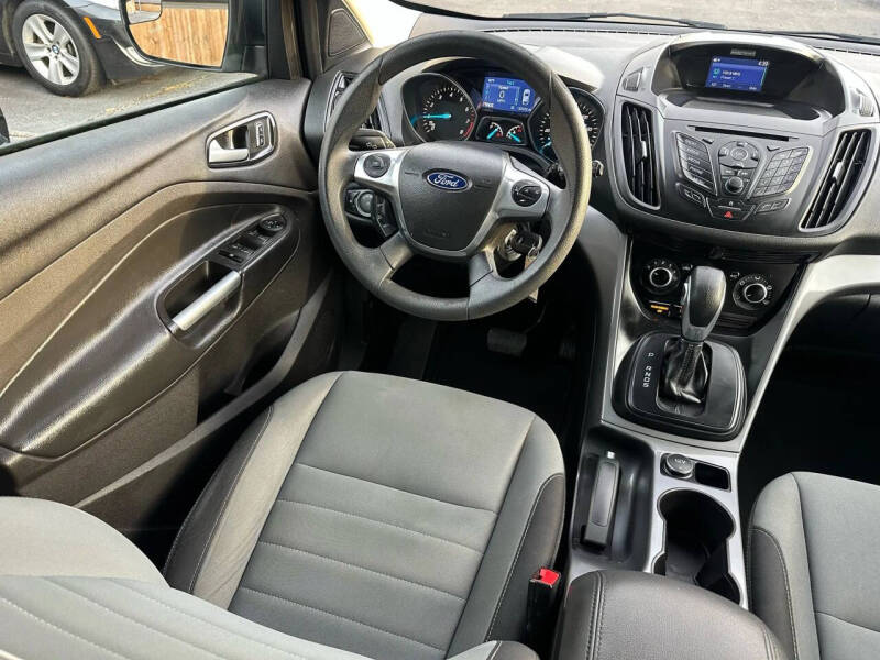 2015 Ford Escape SE