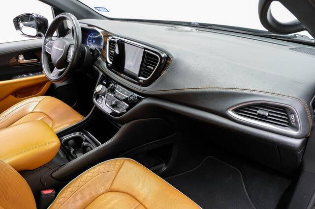 2022 Chrysler Pacifica Hybrid Pinnacle