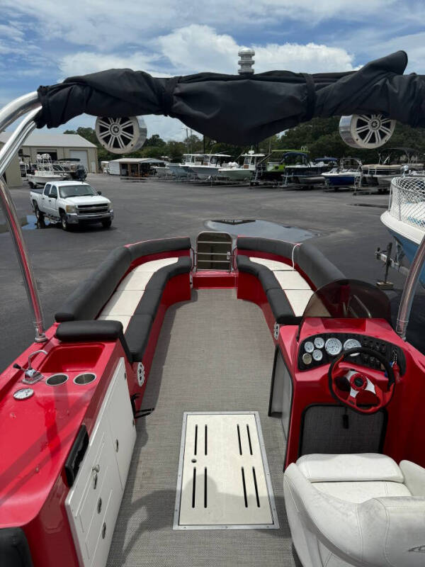 2015 Caravelle Razor