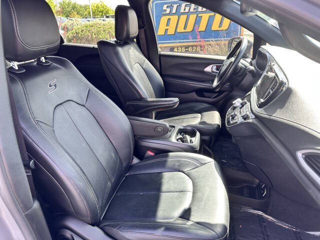 2021 Chrysler Pacifica Touring L