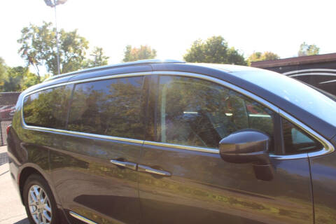 2020 Chrysler Pacifica Touring L