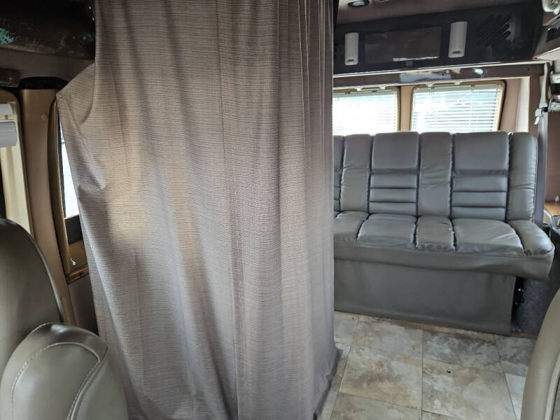 2000 Dodge Ram Van 1500