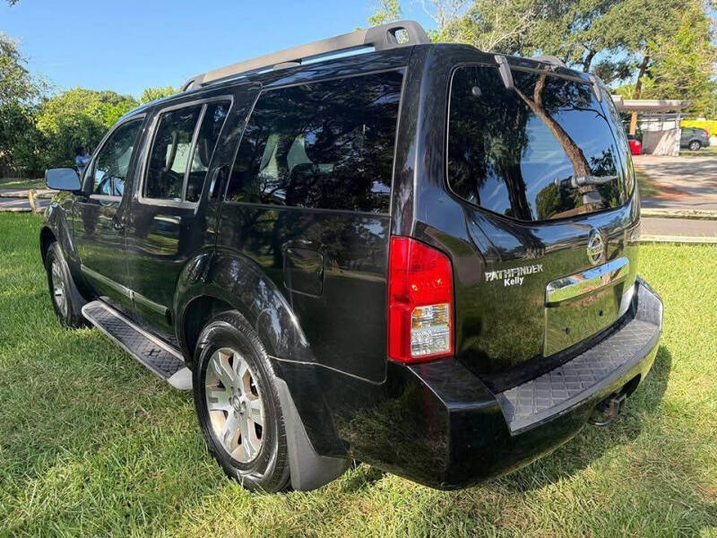 2011 Nissan Pathfinder Silver Edition